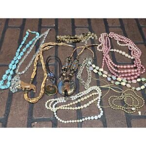 Vintage Ladies Necklace Lot